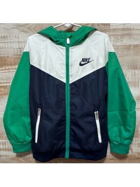 Nike Kids White, Green, and Navy Lightweight Zip Up Hooded Jacket in Size M 5/6